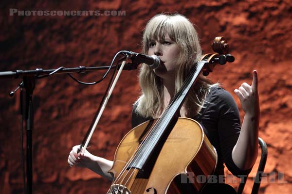 LINNEA OLSSON - 2010-09-28 - PARIS - Cafe de la Danse - 